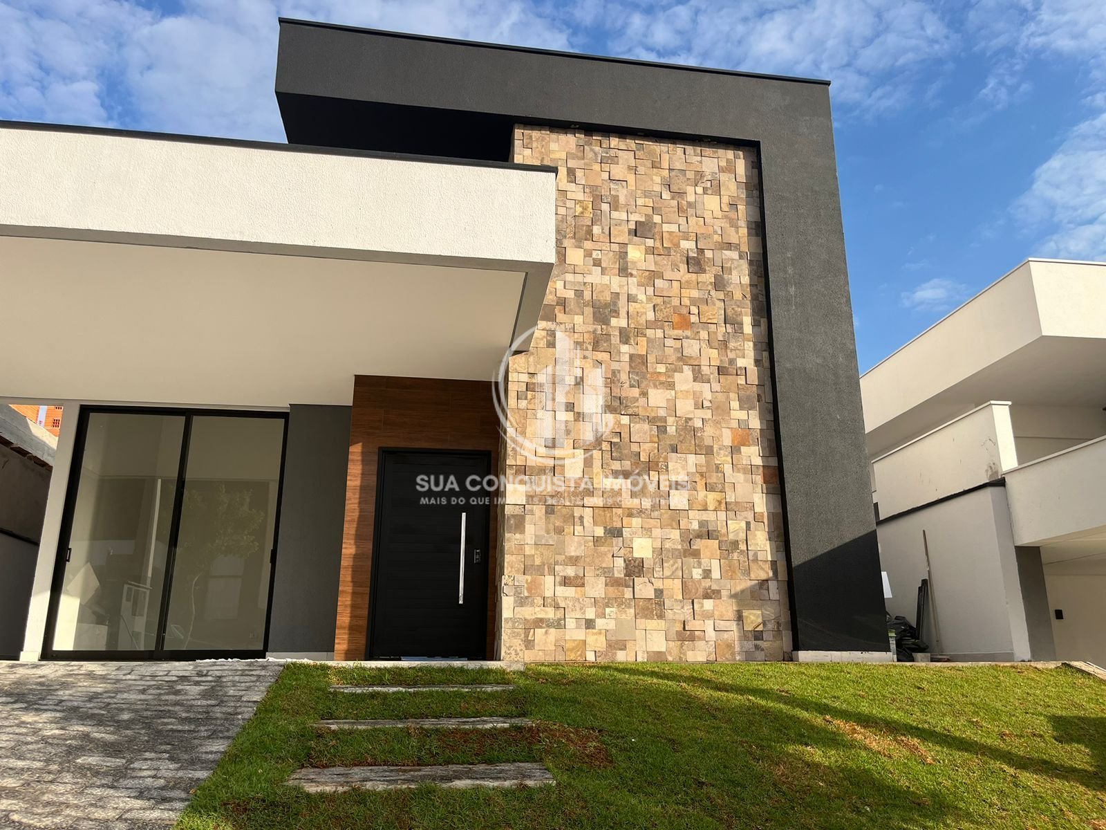 Casa de Condomínio à venda com 3 quartos, 180m² - Foto 1